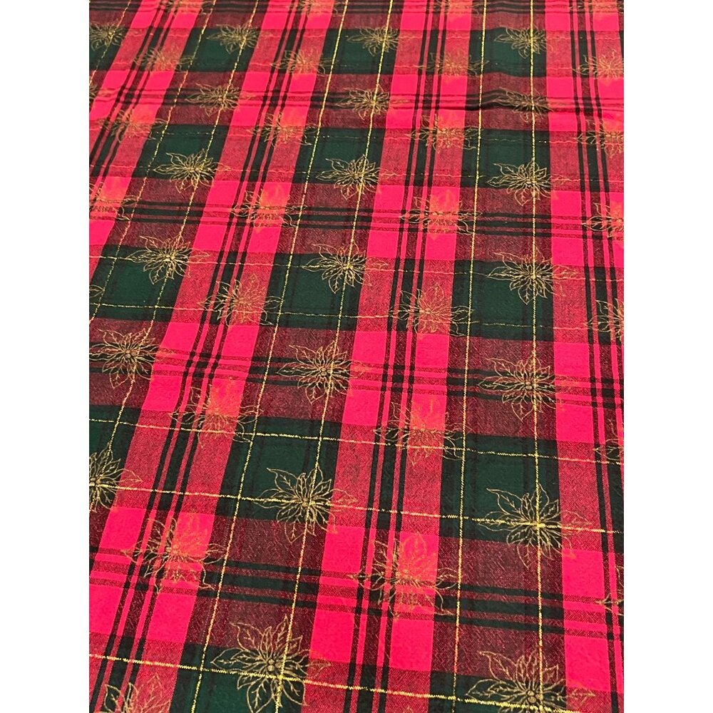 Christmas Table Cloth Red Metallic Plaid Rectangle 56x92 inch Seats 6-8 - Picture 2 of 11